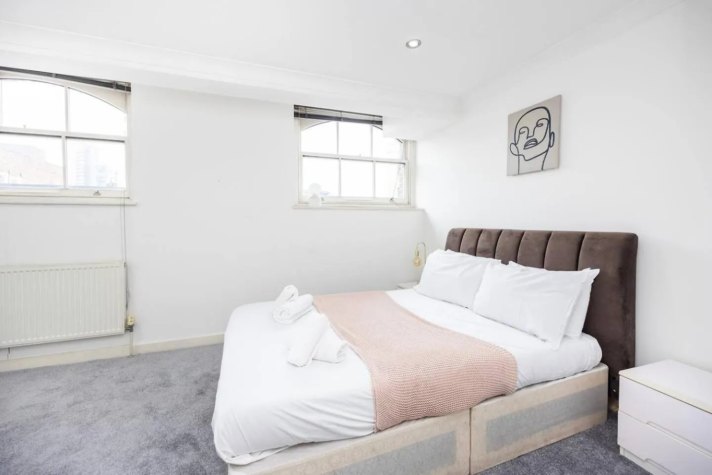 City Chic Apartment Steps From Liverpool Street London Holiday home